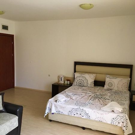 Siana 3 Suits Pomorie Luaran gambar