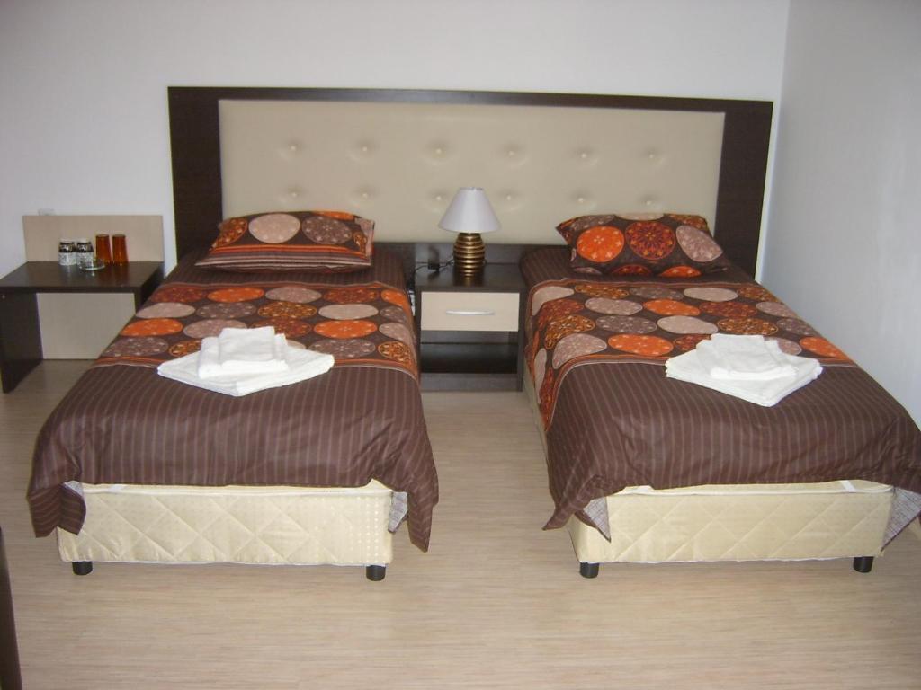 Siana 3 Suits Pomorie Bilik gambar